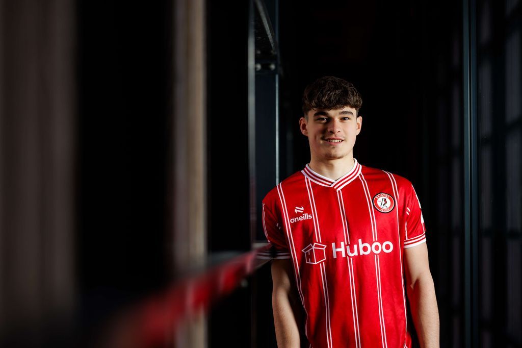 Knight-Lebel signs new deal - Bristol City FC