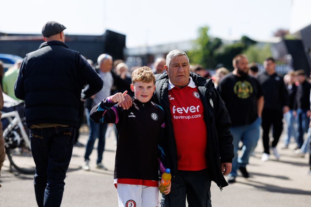 40% off home and away kit - Bristol City FC